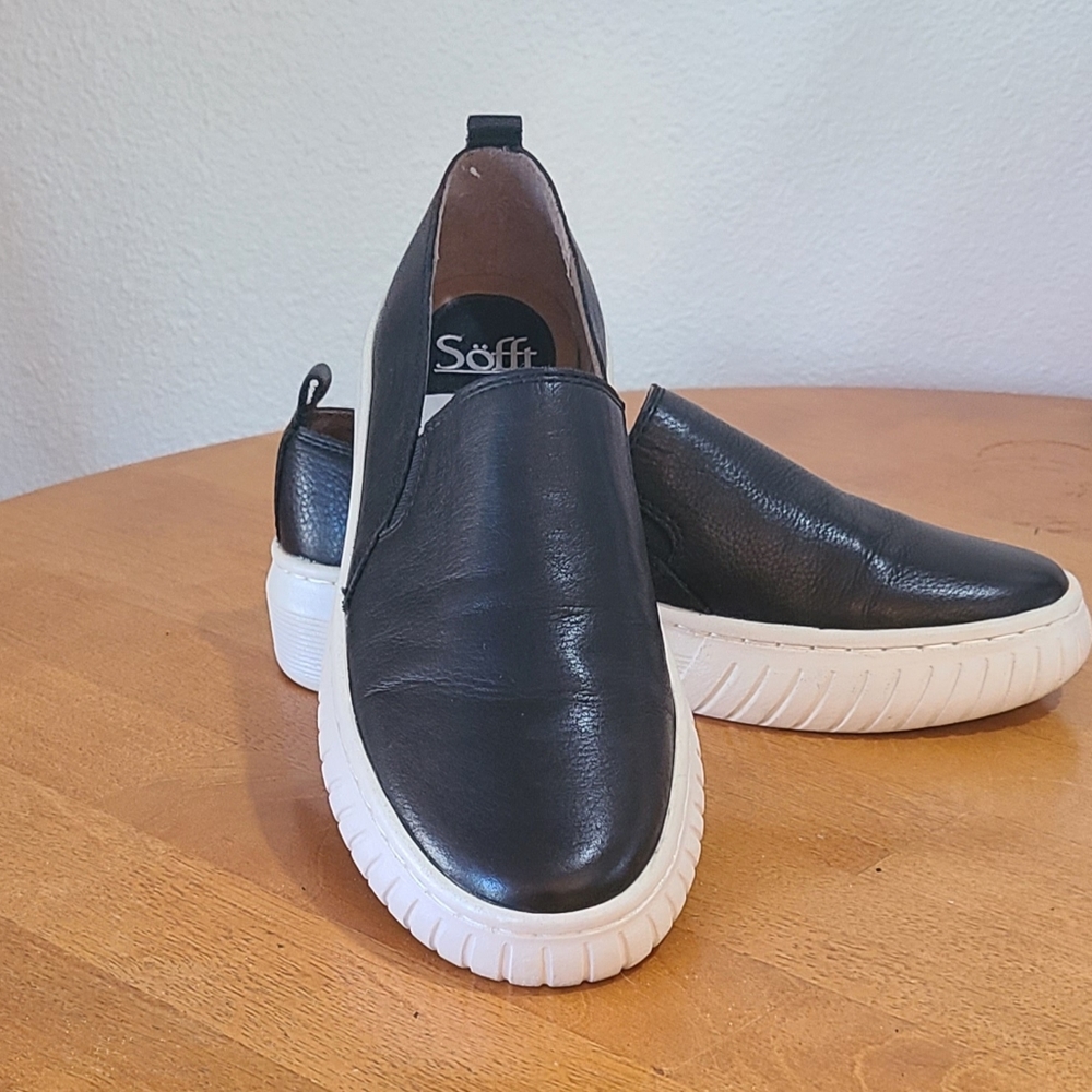 Worn Once- SOFFT- Lightweight Black Leather Slip-on Shoes- Size 8 Womens